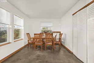 2300 Kelso Dr, Kelso, WA 98626 - Photo 7