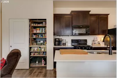 2097 NW Woodland Dr, McMinnville, OR 97128 - Photo 11