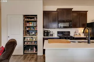 2097 NW Woodland Dr, McMinnville, OR 97128 - Photo 11