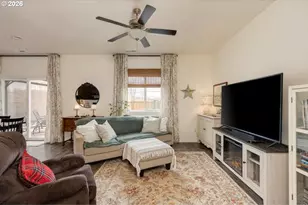 2097 NW Woodland Dr, McMinnville, OR 97128 - Photo 15