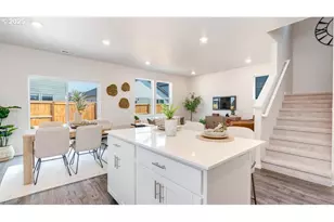 2853 U St, Springfield, OR 97477 - Photo 5