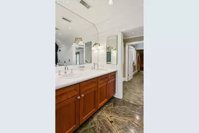 1111 NE 37th Ave, Portland, OR 97232 - Photo 25