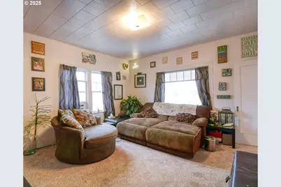 315 N Gale St, Heppner, OR 97836 - Photo 31