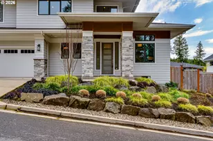 2082 Golfview Ct, Eugene, OR 97403 - Photo 3