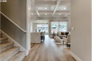 2082 Golfview Ct, Eugene, OR 97403 - Photo 7