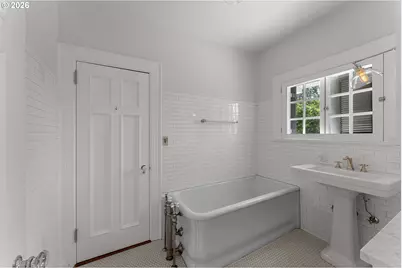 1719 NE Knott St, Portland, OR 97212 - Photo 33