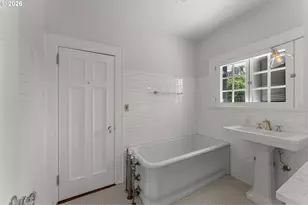 1719 NE Knott St, Portland, OR 97212 - Photo 33