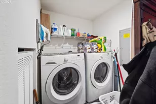 610 Shorepines Pl, Coos Bay, OR 97420 - Photo 9