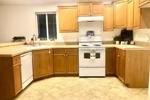 1050 Broadway Ave, Winchester Bay, OR 97467 - Photo 9