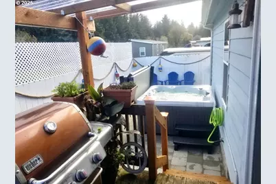 1050 Broadway Ave, Winchester Bay, OR 97467 - Photo 37