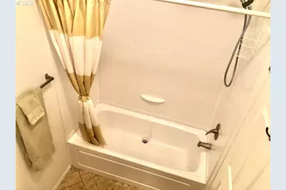 1050 Broadway Ave, Winchester Bay, OR 97467 - Photo 31