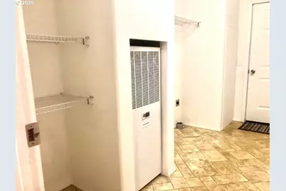 1050 Broadway Ave, Winchester Bay, OR 97467 - Photo 33