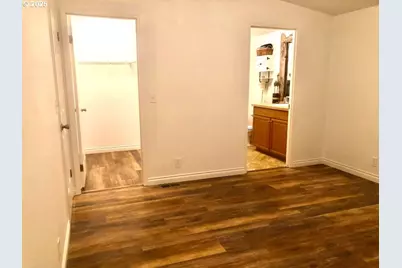 1050 Broadway Ave, Winchester Bay, OR 97467 - Photo 23