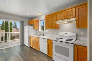 11885 SE Pine St, Portland, OR 97216 - Photo 7