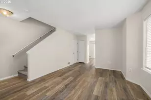 11885 SE Pine St, Portland, OR 97216 - Photo 5