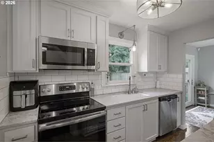 10236 N Smith St, Portland, OR 97203 - Photo 19