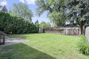 10236 N Smith St, Portland, OR 97203 - Photo 41