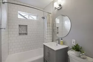 10236 N Smith St, Portland, OR 97203 - Photo 9