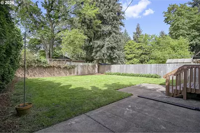 10236 N Smith St, Portland, OR 97203 - Photo 39
