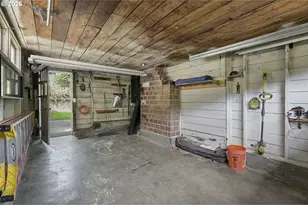 10236 N Smith St, Portland, OR 97203 - Photo 37