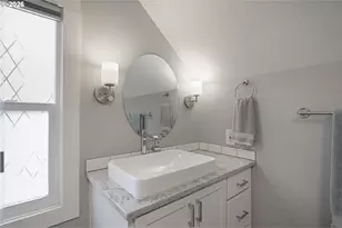 10236 N Smith St, Portland, OR 97203 - Photo 29
