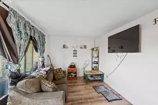 1902 Monroe St, North Bend, OR 97459 - Photo 23