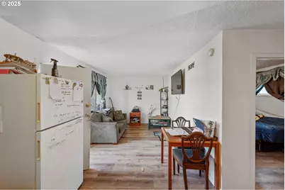 1902 Monroe St, North Bend, OR 97459 - Photo 19