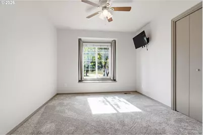 231 East St, Oregon City, OR 97045 - Photo 21