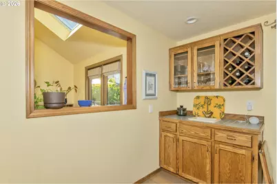 10151 SW Washington St, Portland, OR 97225 - Photo 15