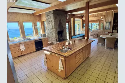 31780 Chantrelle Ln, Gold Beach, OR 97444 - Photo 13
