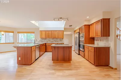 15245 SW Moraine Ct, Beaverton, OR 97007 - Photo 11