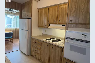 5422 Portland Rd NE #47, Salem, OR 97305 - Photo 15