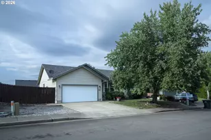 2561 Golfview Ave, Sutherlin, OR 97479 - Photo 1
