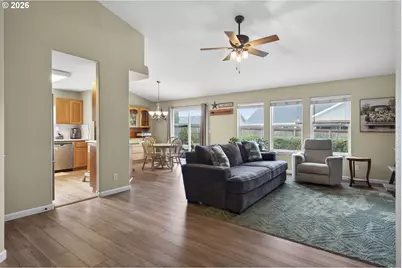 2561 Golfview Ave, Sutherlin, OR 97479 - Photo 15