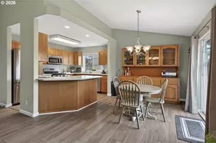 2561 Golfview Ave, Sutherlin, OR 97479 - Photo 5