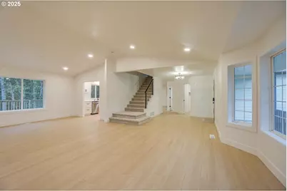 3704 NW Orchard Ct, Camas, WA 98607 - Photo 3