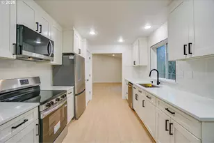 3704 NW Orchard Ct, Camas, WA 98607 - Photo 7