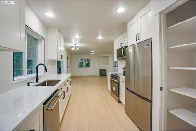 3704 NW Orchard Ct, Camas, WA 98607 - Photo 7