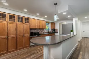 17000 SE Forest Hill Dr, Damascus, OR 97089 - Photo 7