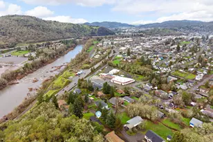 1303 SE Strong Ave, Roseburg, OR 97470 - Photo 45