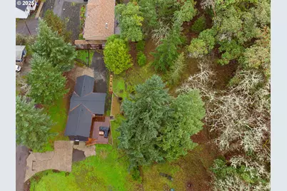 1303 SE Strong Ave, Roseburg, OR 97470 - Photo 37