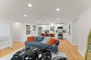 1303 SE Strong Ave, Roseburg, OR 97470 - Photo 5