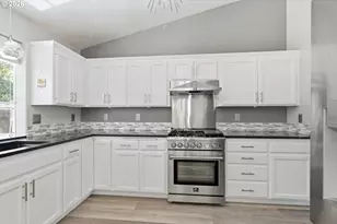 6819 Simeon Dr, Springfield, OR 97478 - Photo 3