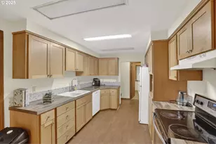 1730 6th St, Columbia City, OR 97018 - Photo 7