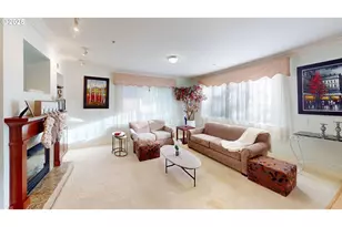 196 SE Spokane St, Portland, OR 97202 - Photo 3