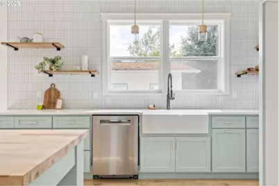 842 NE Killingsworth St, Portland, OR 97211 - Photo 19