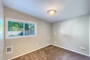 952 E Main St, Monmouth, OR 97361 - Photo 43