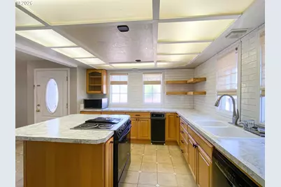 952 E Main St, Monmouth, OR 97361 - Photo 19