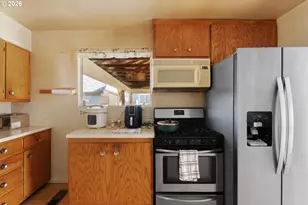 2812 W Sanders Ave, Roseburg, OR 97471 - Photo 7