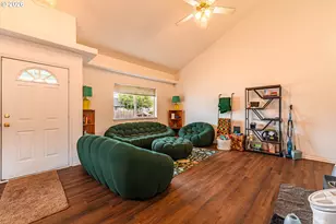 4096 S E St, Springfield, OR 97478 - Photo 19
